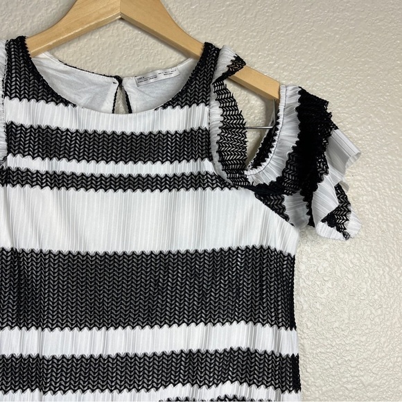 Zara Mini Dress‎ Cold Shoulder Mesh Lace Black/White Stripe Women’s Size Small - Picture 5 of 10